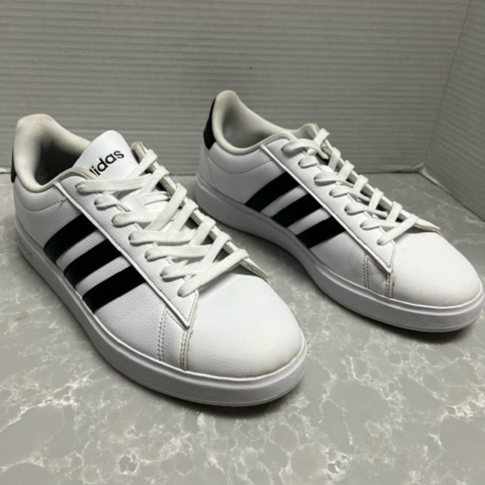 Adidas Grand Court 2.0 mens SZ 9.5